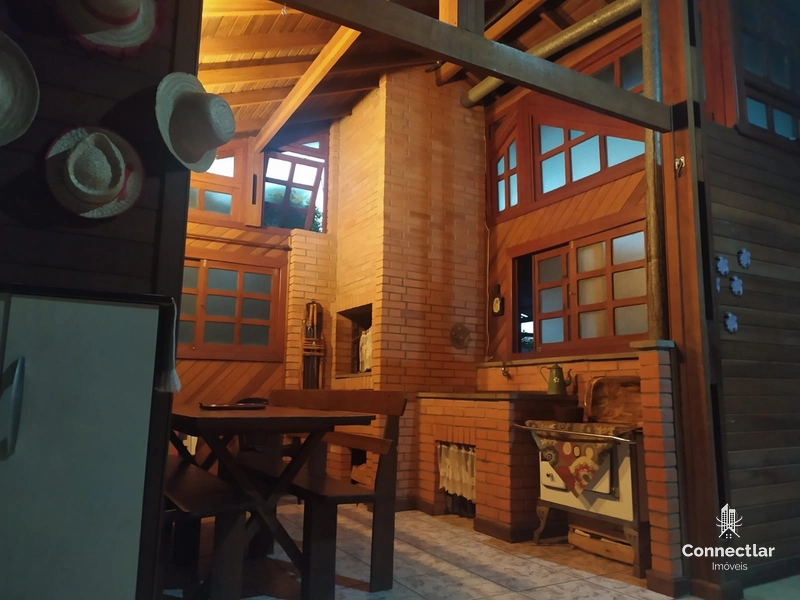 Terreno com Duas Casas e Pátio Amplo – Excelente Oportunidade!: 24ª foto da galeria de imagens do imóvel