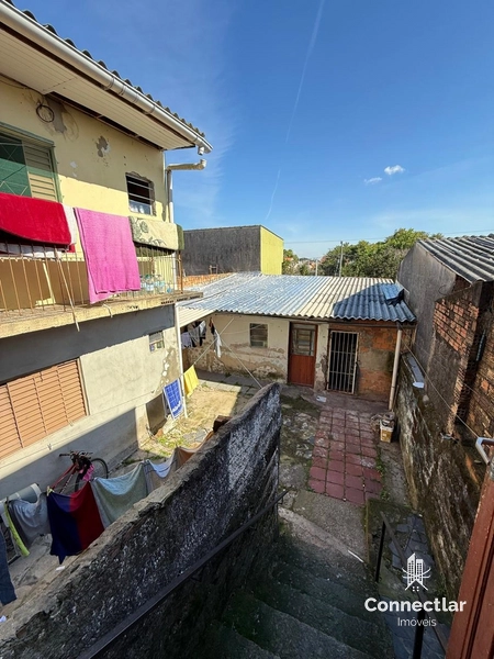 CASA AMPLA COM PARTE DA FRENTE PARA POSSÍVEL COMÉRCIO.: 13ª foto da galeria de imagens do imóvel