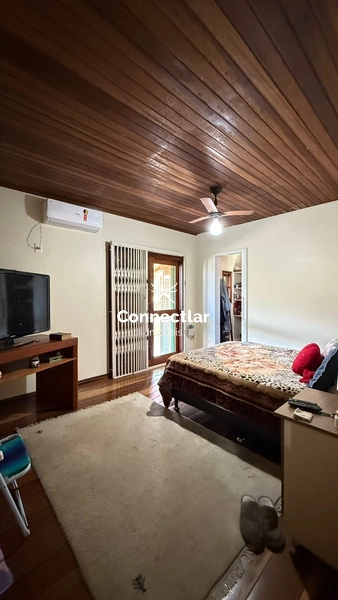 DUAS CASAS AMPLAS NO MESMO TERRENO.: 8ª foto da galeria de imagens do imóvel