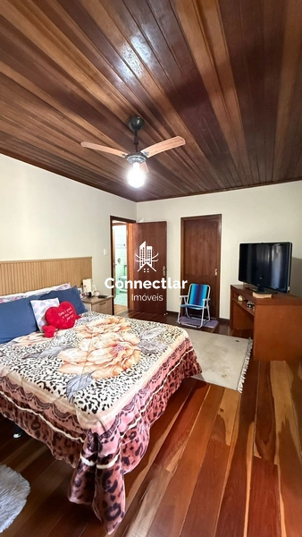 DUAS CASAS AMPLAS NO MESMO TERRENO.: 9ª foto da galeria de imagens do imóvel