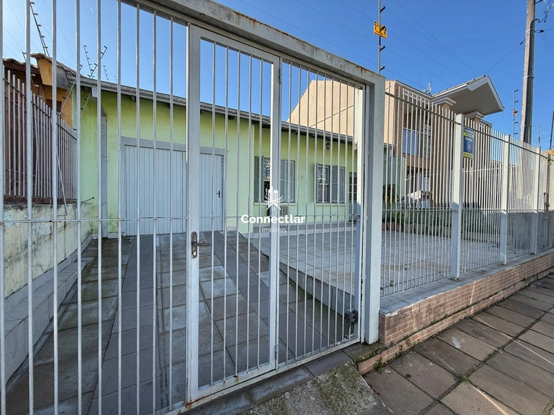 Ampla casa 3 dormitórios a meia quadra da Assis Brasil: 3ª foto da galeria de imagens do imóvel
