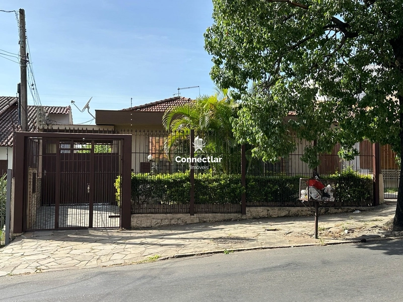 Linda Casa com Piscina e Ampla Área de Lazer!