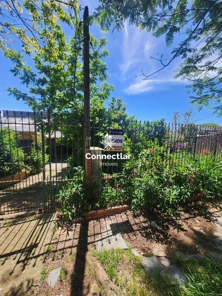 Casa na Restinga 2 dorm. pertinho de escola .