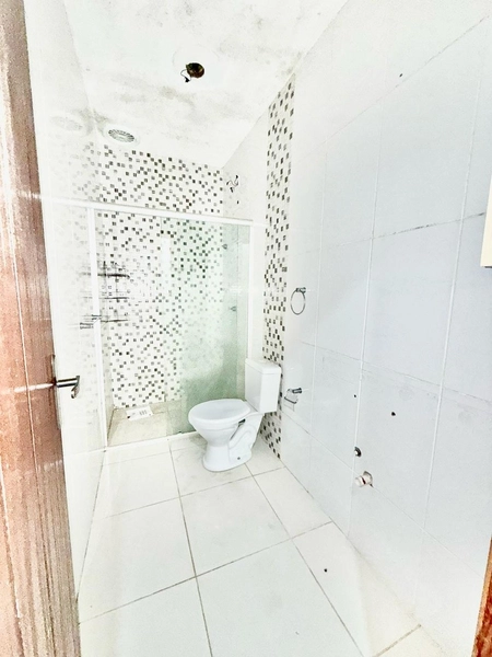 LINDA CASA DE TRÊS DORMITÓRIOS A VENDA: 7ª foto da galeria de imagens do imóvel