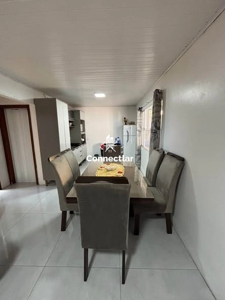 Casa à venda com 2 dormitórios e ótima localização: 3ª foto da galeria de imagens do imóvel