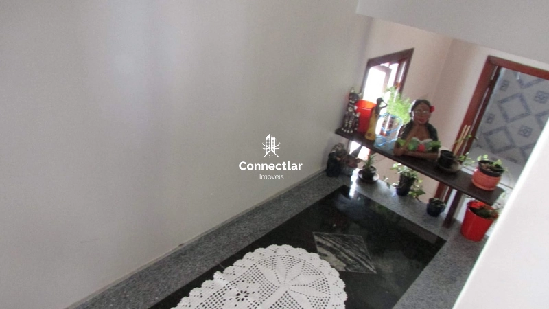 Casa ampla com 4 dormitórios, suíte e lindo pátio arborizado: 13ª foto da galeria de imagens do imóvel