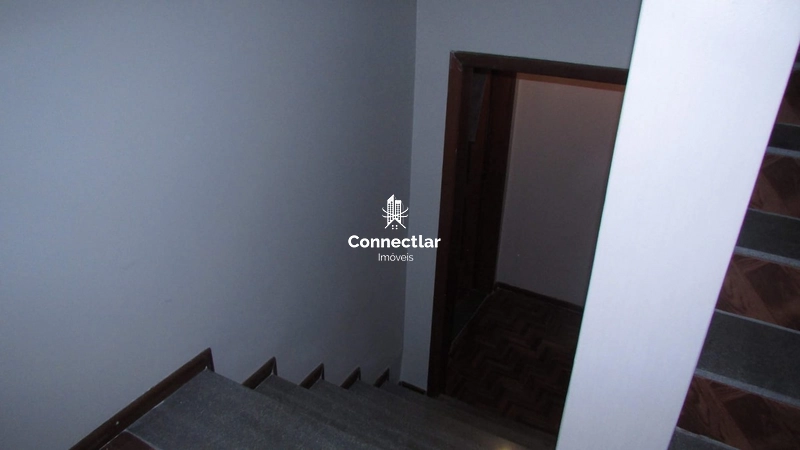 Casa ampla com 4 dormitórios, suíte e lindo pátio arborizado: 19ª foto da galeria de imagens do imóvel