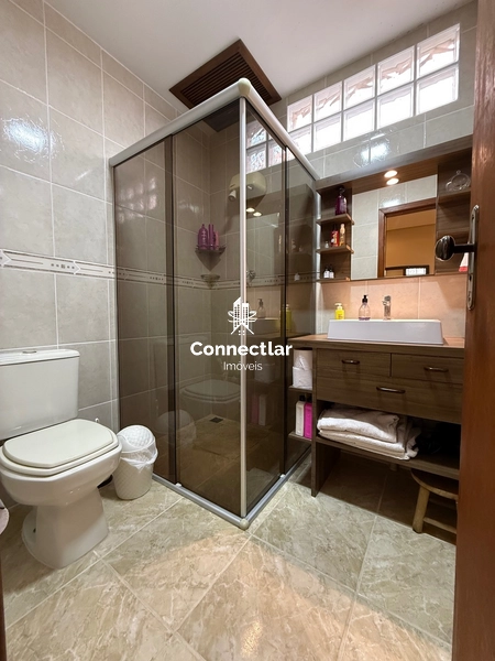 Casa ampla com 3 dormitórios, suíte e excelente padrão construtivo: 15ª foto da galeria de imagens do imóvel