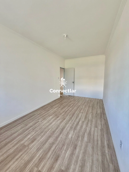 Amplo apartamento reformado com sacada no bairro Petrópolis: 19ª foto da galeria de imagens do imóvel