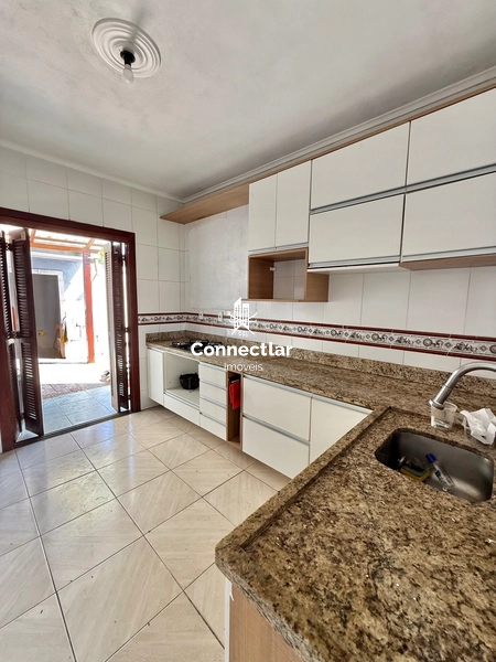 Casa com 3 dormitórios, suíte com closet e piscina: 9ª foto da galeria de imagens do imóvel