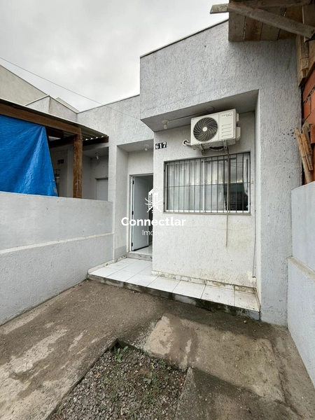 CASA 2 DORMITÓRIOS NO PORTO VERDE