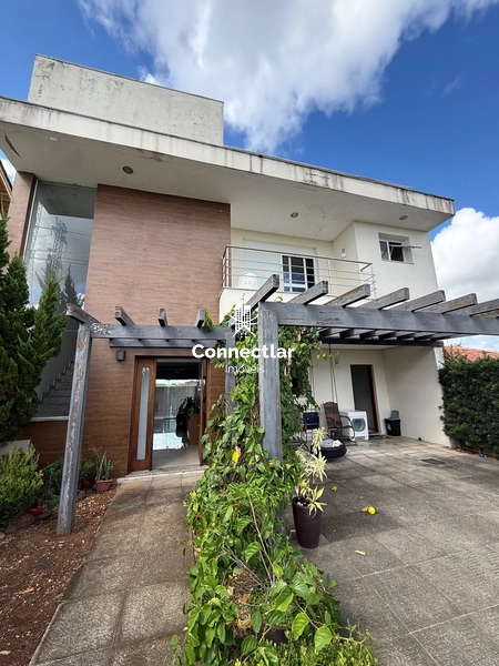 Casa 3Q em condomínio | Porteira fechada e vista limpa