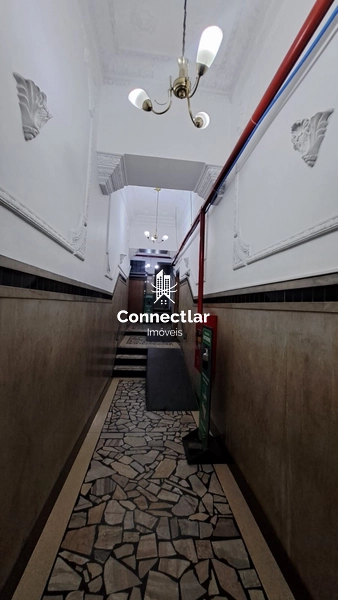 Apartamento térreo com 2 dormitórios no Centro: 2ª foto da galeria de imagens do imóvel