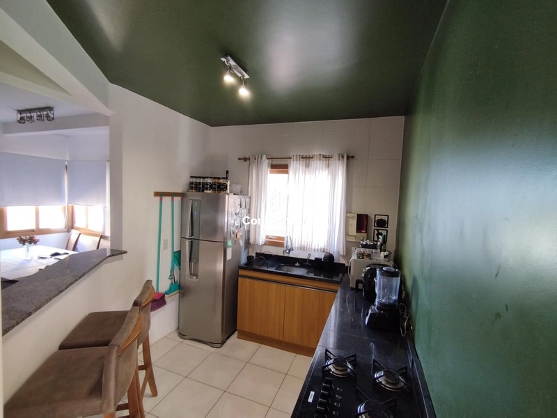 CASA AMPLA EM CONDOMINIOP FECHADO.: 3ª foto da galeria de imagens do imóvel