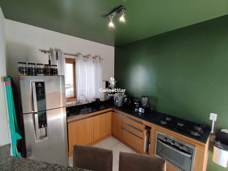 CASA AMPLA EM CONDOMINIOP FECHADO.: 4ª foto da galeria de imagens do imóvel