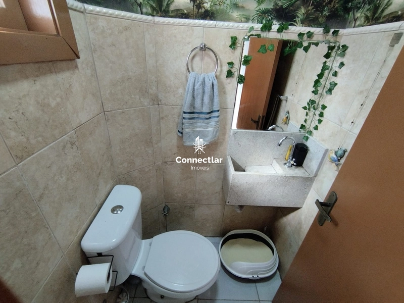 CASA AMPLA EM CONDOMINIOP FECHADO.: 10ª foto da galeria de imagens do imóvel