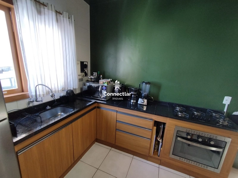 CASA AMPLA EM CONDOMINIOP FECHADO.: 5ª foto da galeria de imagens do imóvel