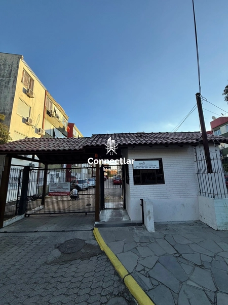Apartamento reformado de 2 dormitórios no bairro Camaquã
