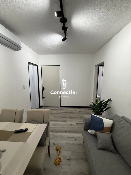 Apartamento reformado de 2 dormitórios no bairro Camaquã: 6ª foto da galeria de imagens do imóvel