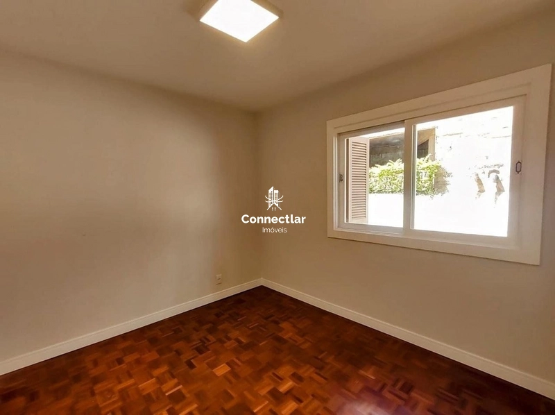 Apartamento reformado com 2 dormitórios no bairro Petrópolis!: 13ª foto da galeria de imagens do imóvel