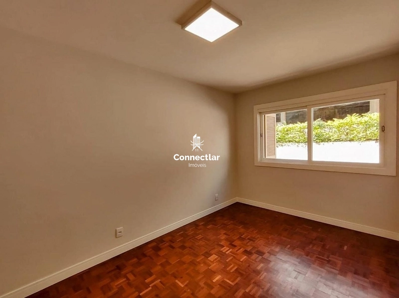 Apartamento reformado com 2 dormitórios no bairro Petrópolis!: 12ª foto da galeria de imagens do imóvel
