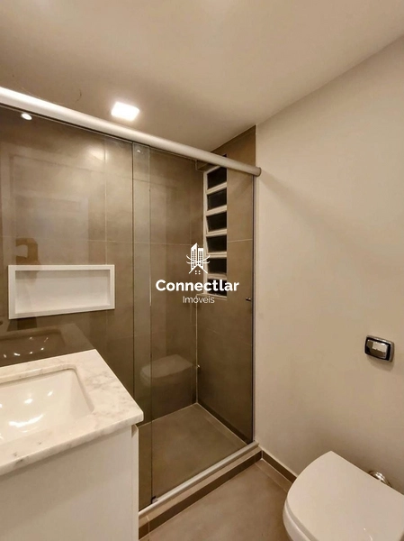 Apartamento reformado com 2 dormitórios no bairro Petrópolis!: 6ª foto da galeria de imagens do imóvel