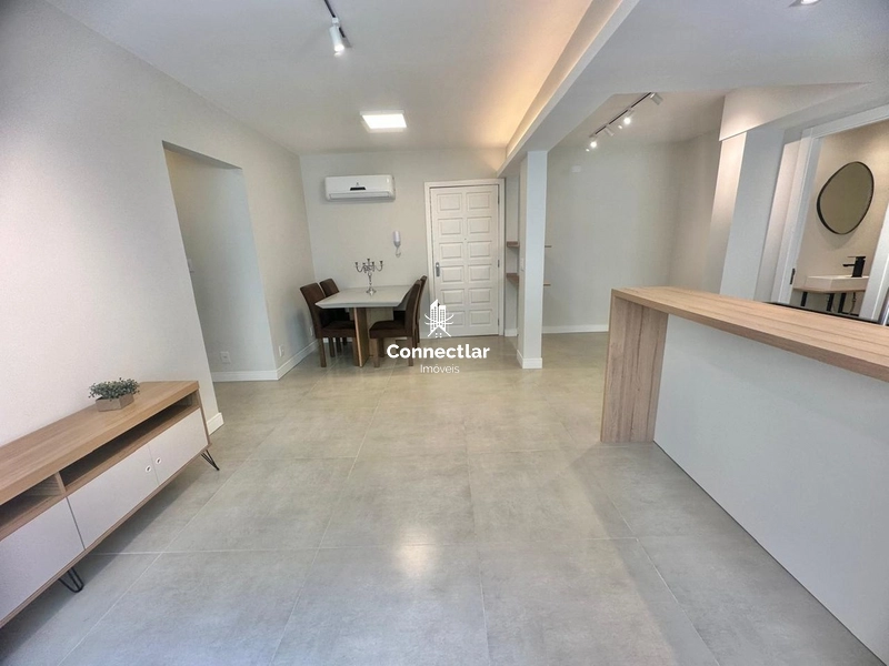 Apartamento reformado com 2 dormitórios no bairro Petrópolis!: 3ª foto da galeria de imagens do imóvel