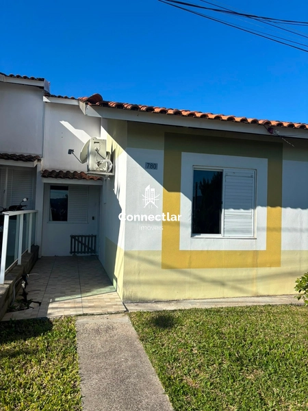 Casa a Venda Condominio Moradas Club: 1ª foto da galeria de imagens do imóvel