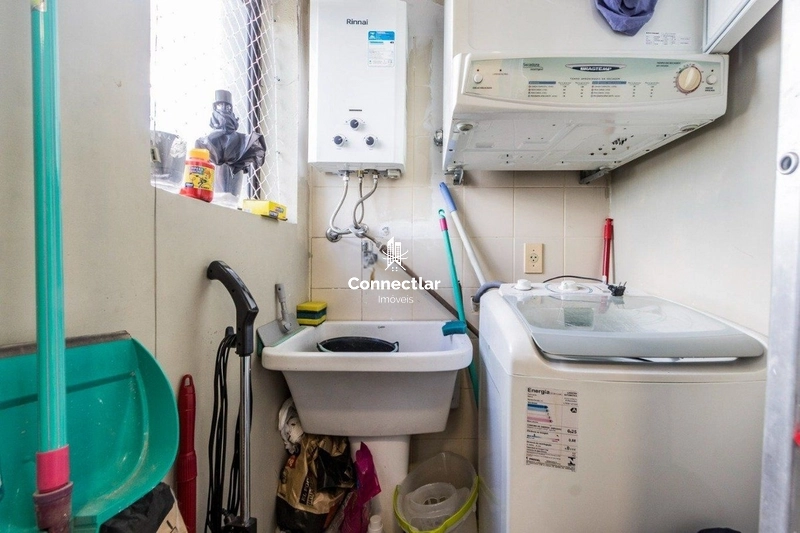 Apartamento semimobiliado com 2 dormitórios com sacada: 9ª foto da galeria de imagens do imóvel