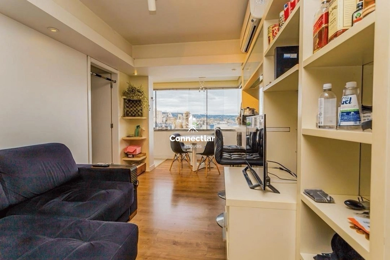 Apartamento semimobiliado com 2 dormitórios com sacada: 3ª foto da galeria de imagens do imóvel