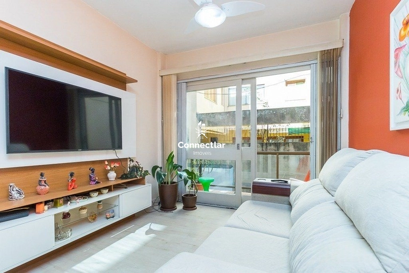 Apartamento de 2 Dormitórios com Sacada a venda no Petrópolis: 2ª foto da galeria de imagens do imóvel