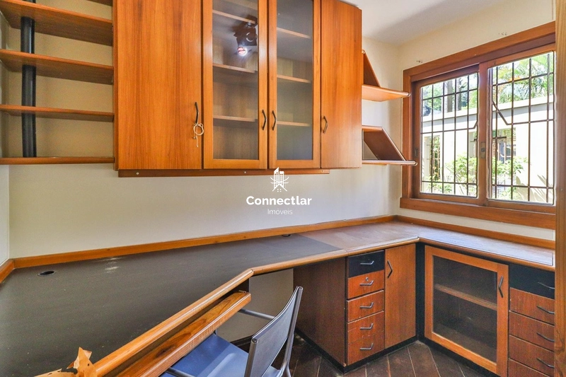 Casa ampla e exclusiva à venda no bairro Cristal: 27ª foto da galeria de imagens do imóvel