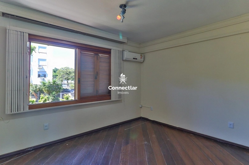 Casa ampla e exclusiva à venda no bairro Cristal: 33ª foto da galeria de imagens do imóvel