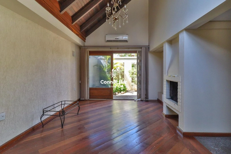 Casa ampla e exclusiva à venda no bairro Cristal: 2ª foto da galeria de imagens do imóvel