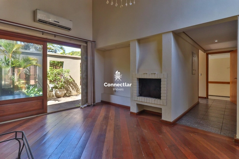 Casa ampla e exclusiva à venda no bairro Cristal: 3ª foto da galeria de imagens do imóvel