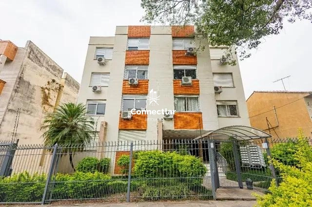 Apartamento 3 dormitórios reformado à venda no bairro Petrópolis