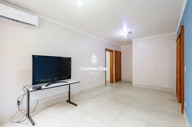 Apartamento 3 dormitórios reformado à venda no bairro Petrópolis: 5ª foto da galeria de imagens do imóvel