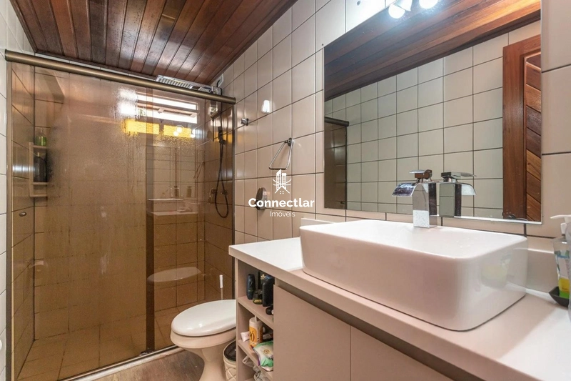 Casa à Venda com 4 Dormitórios, Suíte, Piscina e Espaço Gourmet: 8ª foto da galeria de imagens do imóvel