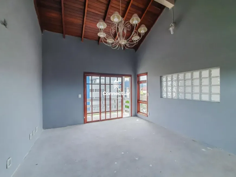 Sobrado com Piscina, Terraço e Excelente Projeto: 30ª foto da galeria de imagens do imóvel