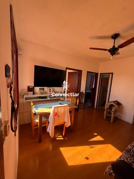 Apartamento espaçoso de 2 dormitórios no Parque dos Maias: 3ª foto da galeria de imagens do imóvel