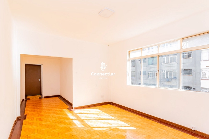 Apartamento de 2 dormitórios com sacada no Centro Histórico: 2ª foto da galeria de imagens do imóvel