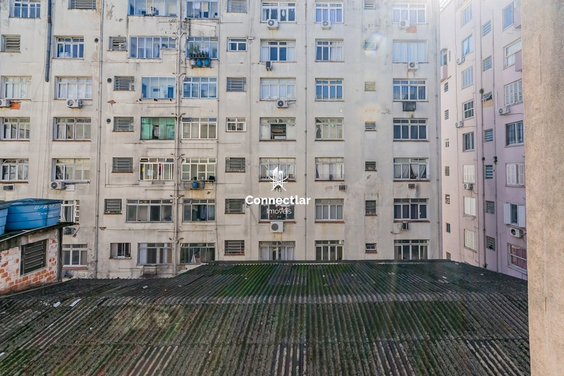 Apartamento de 2 dormitórios com sacada no Centro Histórico: 8ª foto da galeria de imagens do imóvel