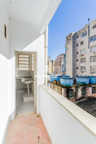 Apartamento de 2 dormitórios com sacada no Centro Histórico: 14ª foto da galeria de imagens do imóvel