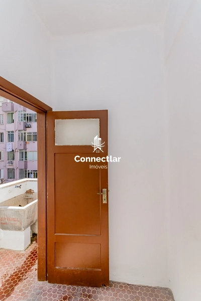 Apartamento de 2 dormitórios com sacada no Centro Histórico: 18ª foto da galeria de imagens do imóvel