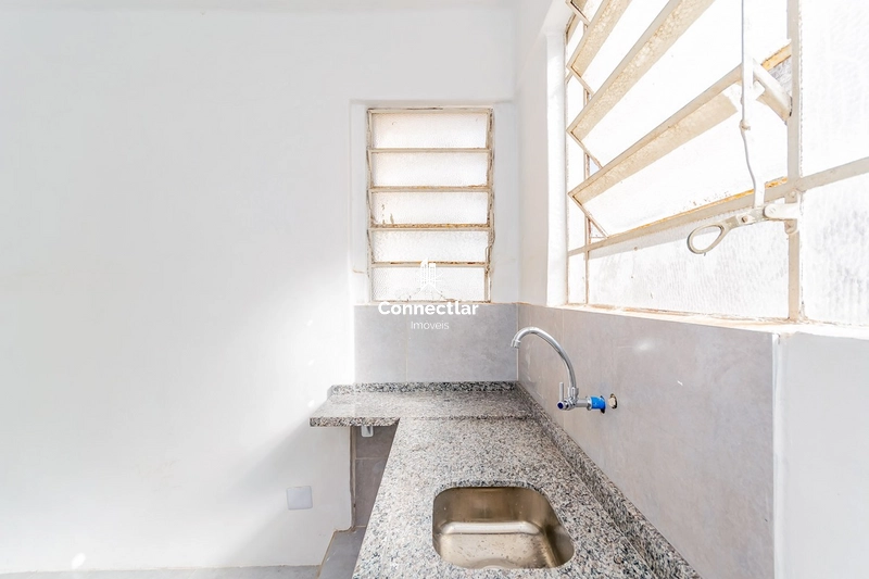 Apartamento de 2 dormitórios com sacada no Centro Histórico: 12ª foto da galeria de imagens do imóvel