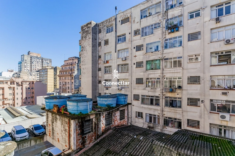 Apartamento de 2 dormitórios com sacada no Centro Histórico: 15ª foto da galeria de imagens do imóvel