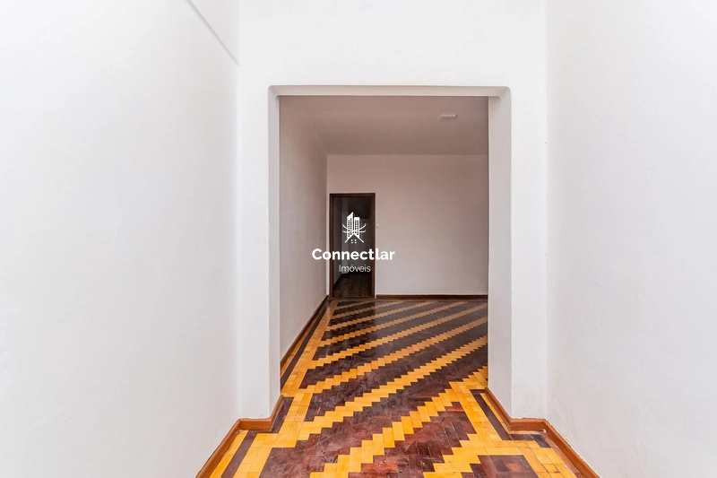 Apartamento de 2 dormitórios com sacada no Centro Histórico: 2ª foto da galeria de imagens do imóvel