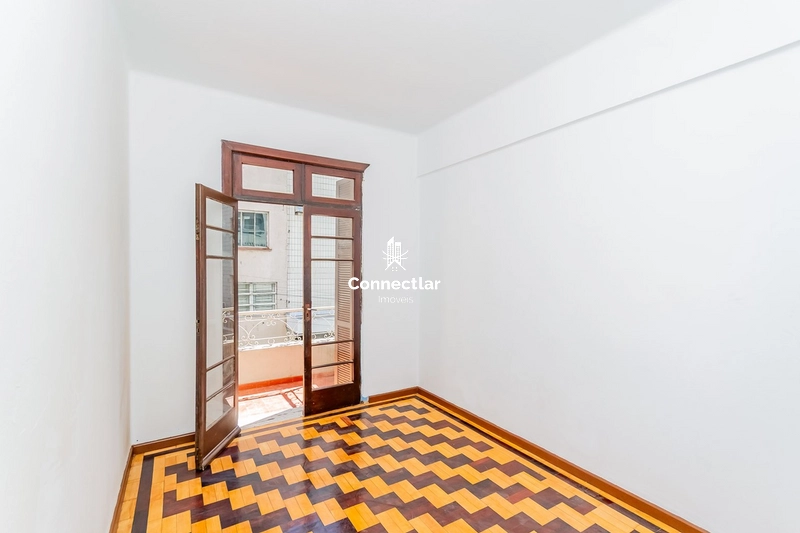 Apartamento de 2 dormitórios com sacada no Centro Histórico: 5ª foto da galeria de imagens do imóvel