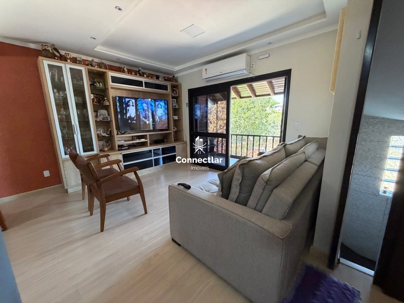 Casa 4 dormitórios com piscina e 2 suítes em Viamão: 3ª foto da galeria de imagens do imóvel