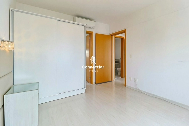 Apartamento 2 dormitórios 1 suíte - Menino Deus - 2 vagas: 4ª foto da galeria de imagens do imóvel